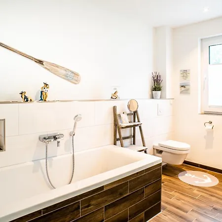 Ankerplatz, Ihr Elegantes Meerblick-apartment Fuer Eine Schoene Zeit Zu Zweit Sierksdorf